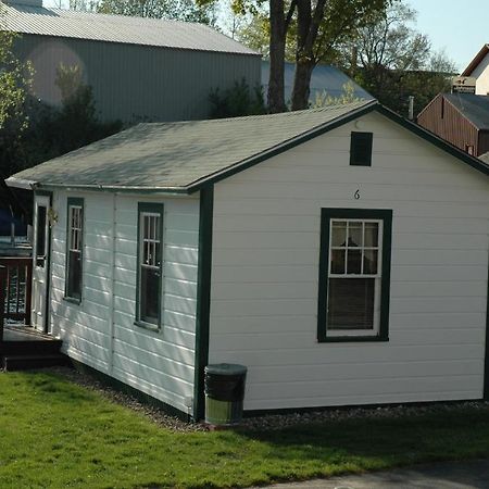 Channel Waterfront Cottages Weirs Beach Kamer foto