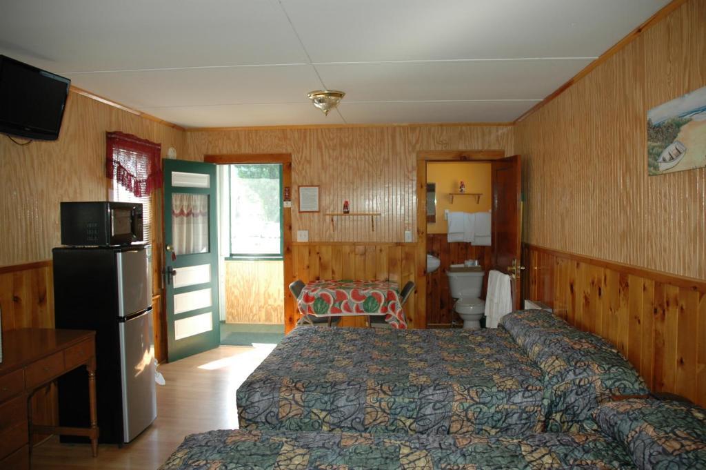 Channel Waterfront Cottages Weirs Beach Kamer foto