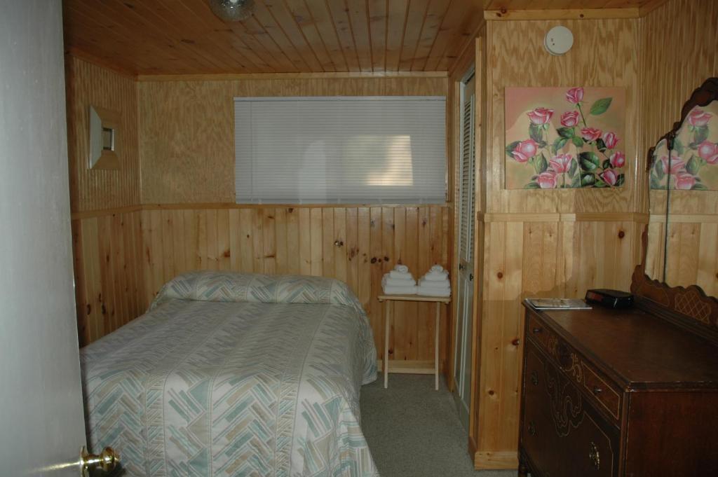Channel Waterfront Cottages Weirs Beach Kamer foto